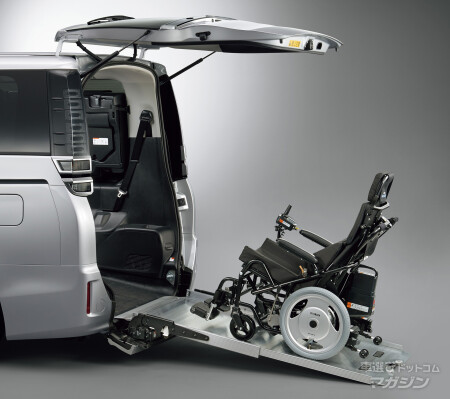 トヨタ　ヴォクシー　福祉車両