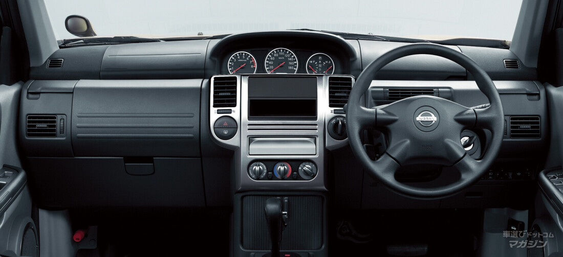 日産　エクストレイル　初代（T30型）マイナーチェンジ
