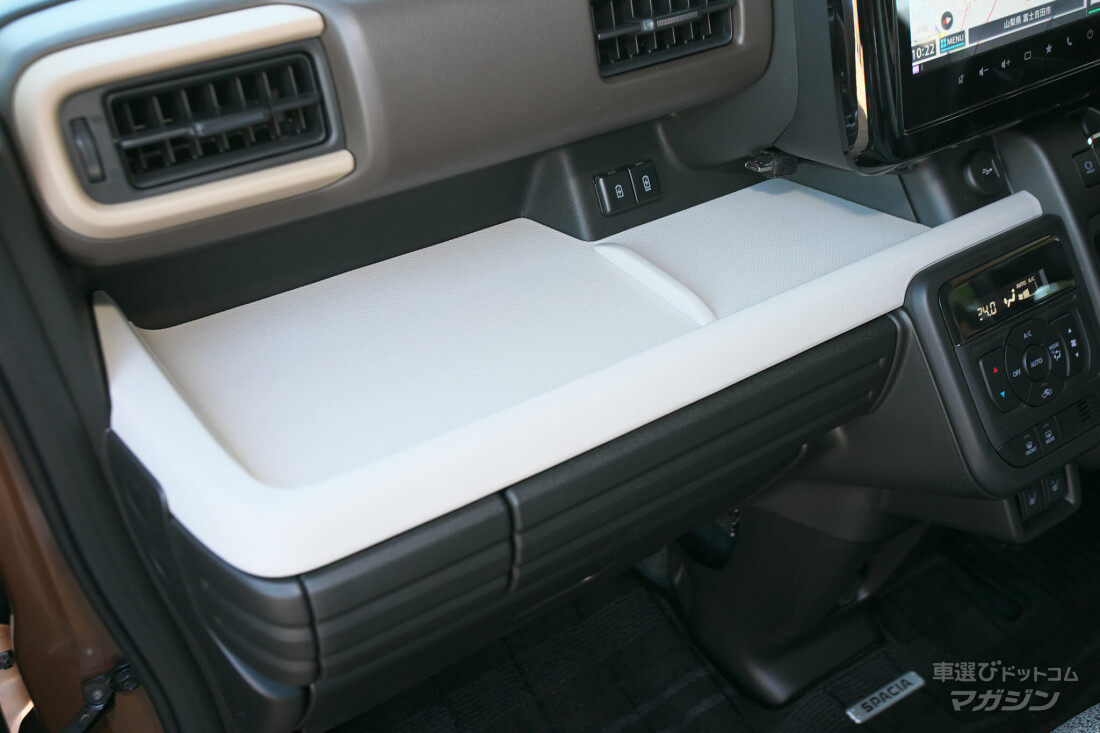 スズキ スペーシア ハイブリット X （2023）