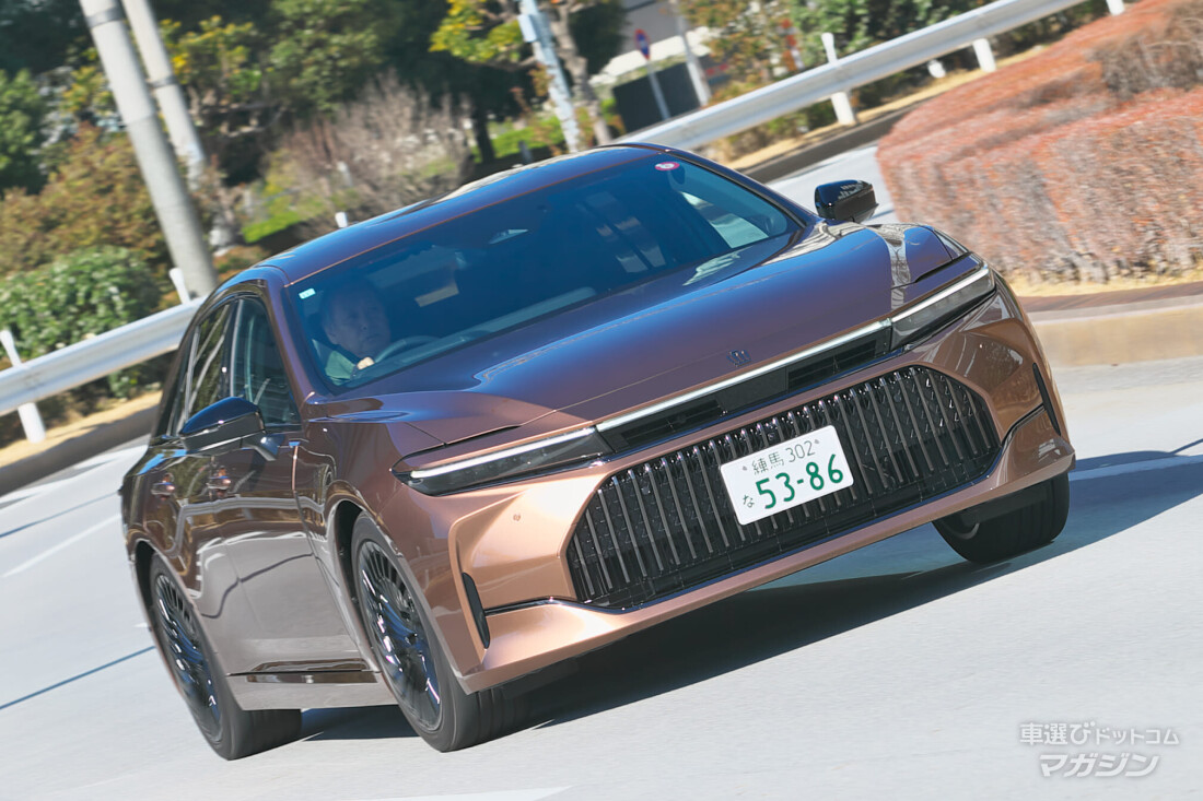 トヨタ クラウン セダン HEV