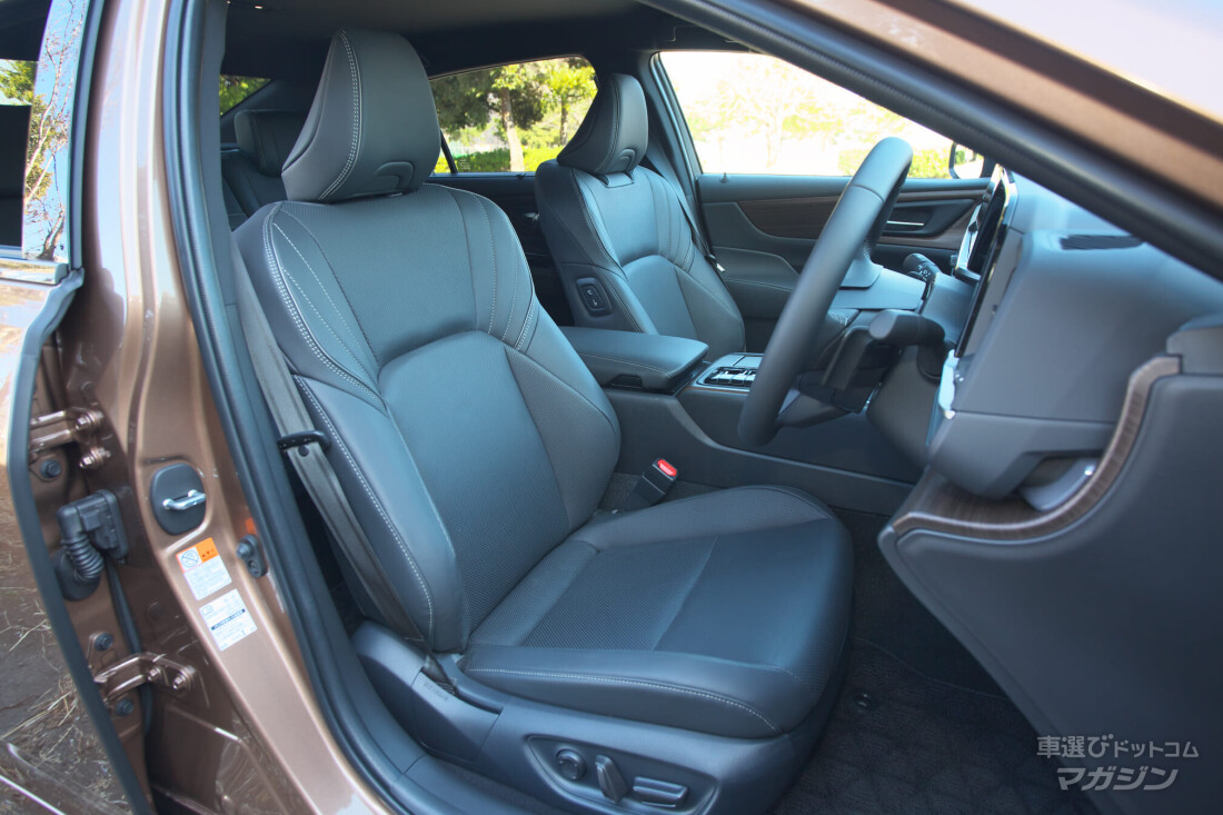 トヨタ クラウン セダン HEV