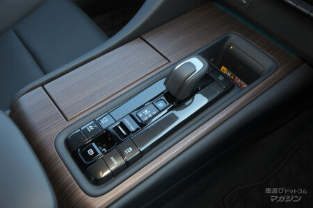 トヨタ クラウン セダン HEV