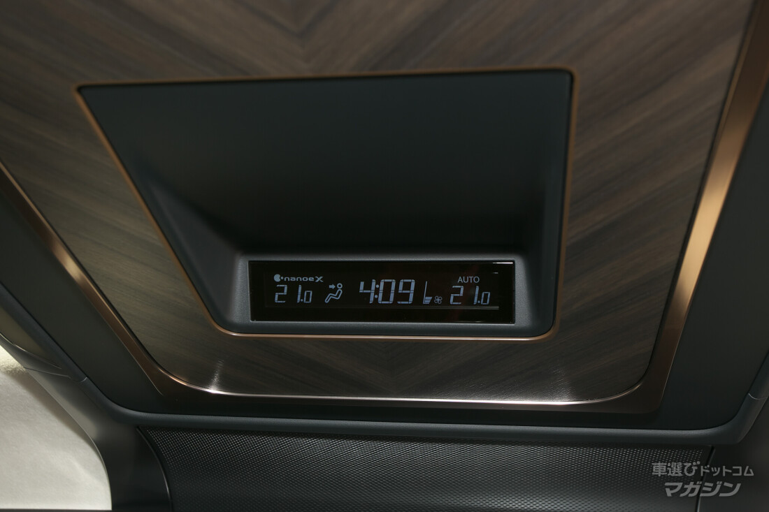 レクサス LM 500h