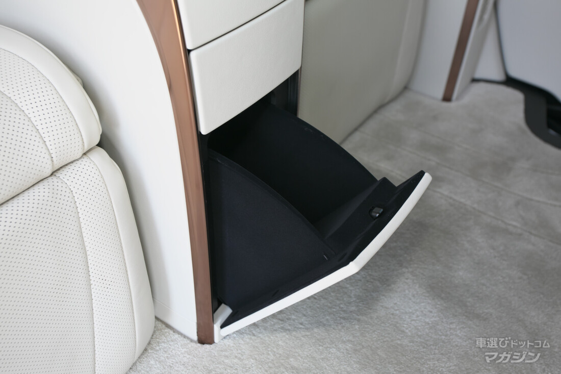 レクサス LM 500h