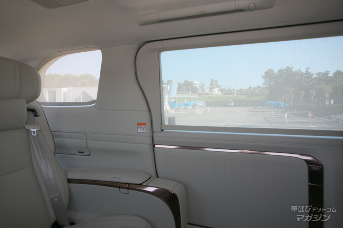 レクサス LM 500h