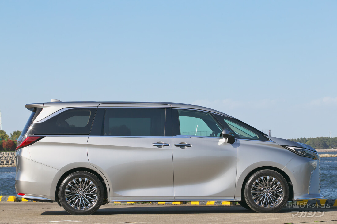 レクサス LM 500h