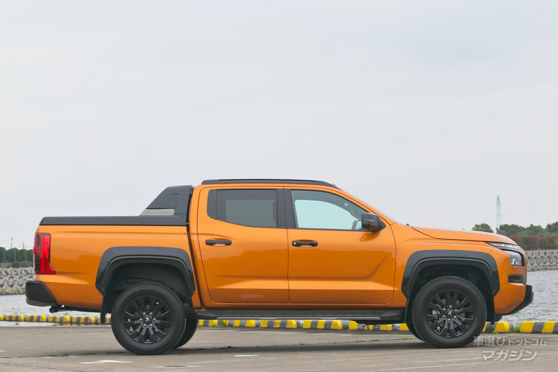 三菱 トライトン GSR 2024