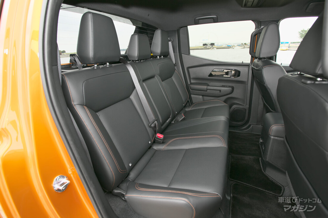 三菱 トライトン GSR 2024