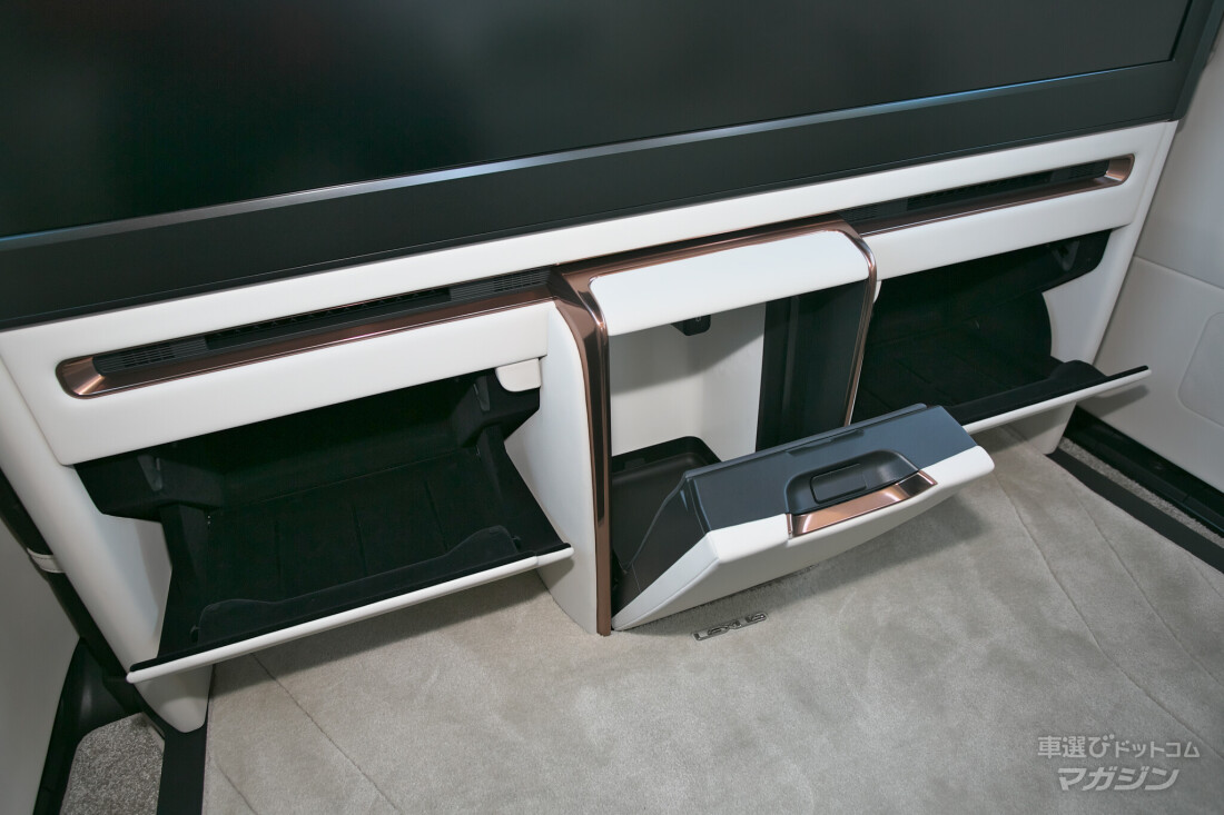 レクサス LM 500h