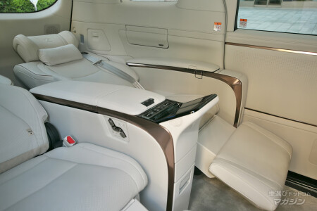 レクサス LM 500h