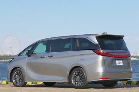 レクサス LM 500h