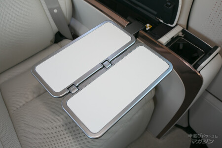 レクサス LM 500h