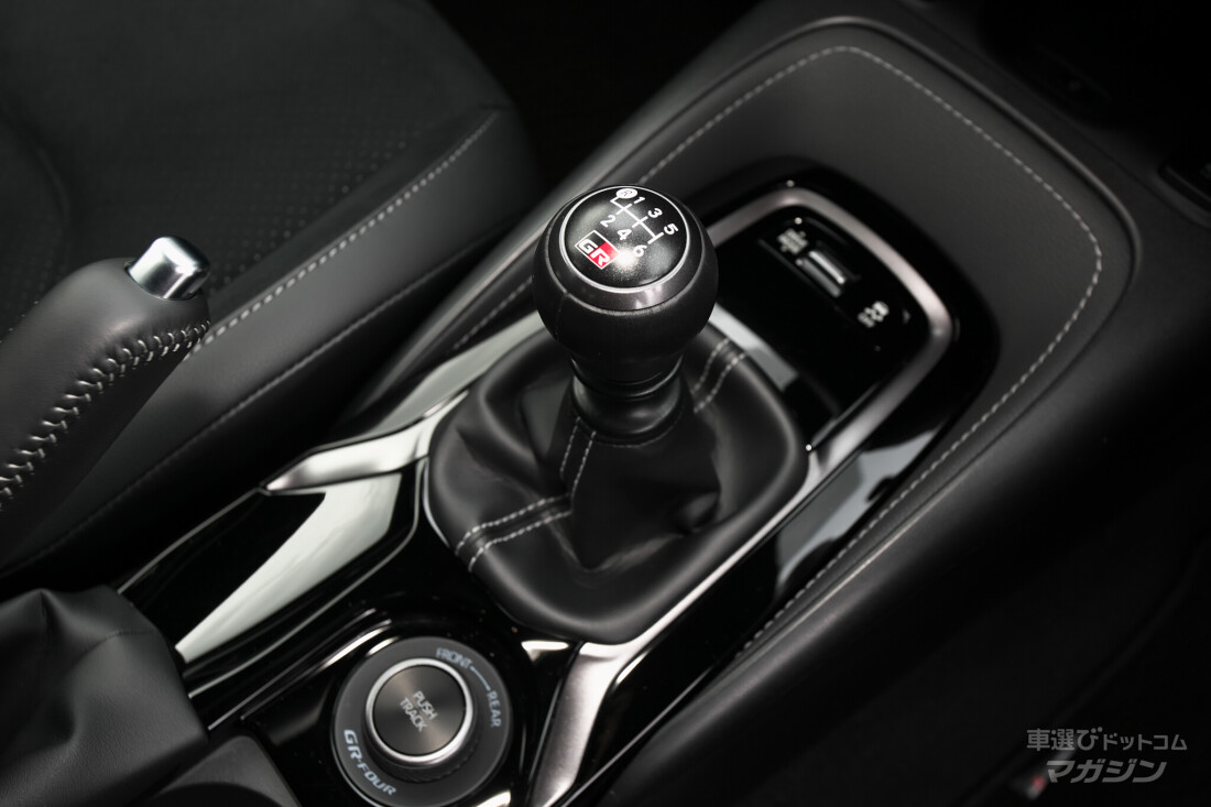 トヨタ GRカローラ 2022