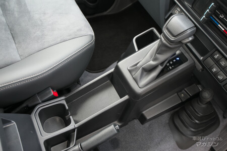 トヨタ ランドクルーザー 70  2023