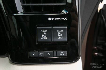 レクサス LM500h バージョンL 6人乗り