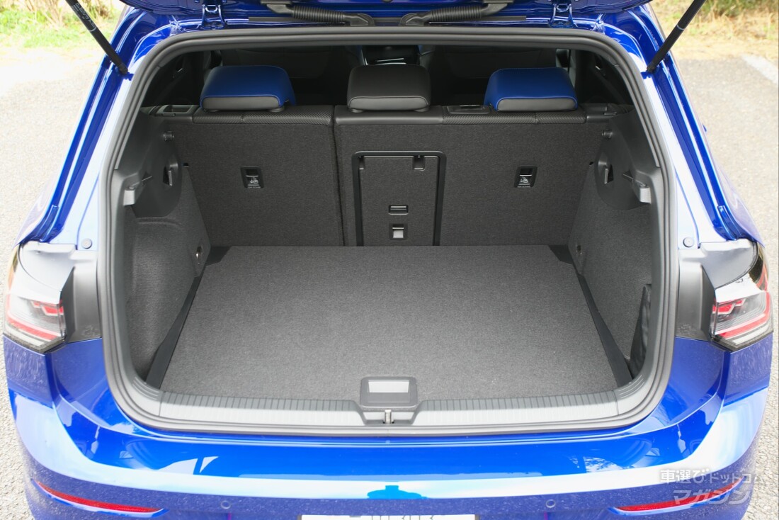 フォルクスワーゲン ゴルフ R アドバンス（ゴルフ8.5）