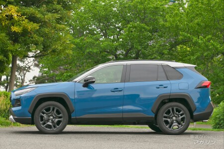 トヨタ RAV4 アドベンチャー HV