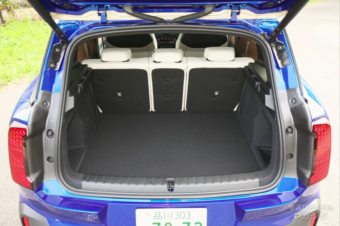 ミニ カントリーマン D (U25) 第4世代