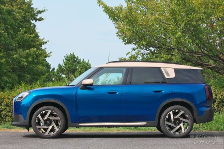 ミニ カントリーマン D (U25) 第4世代