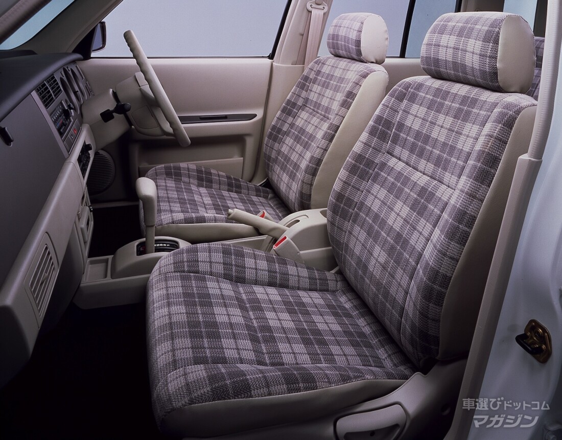 日産 ラシーン 1994