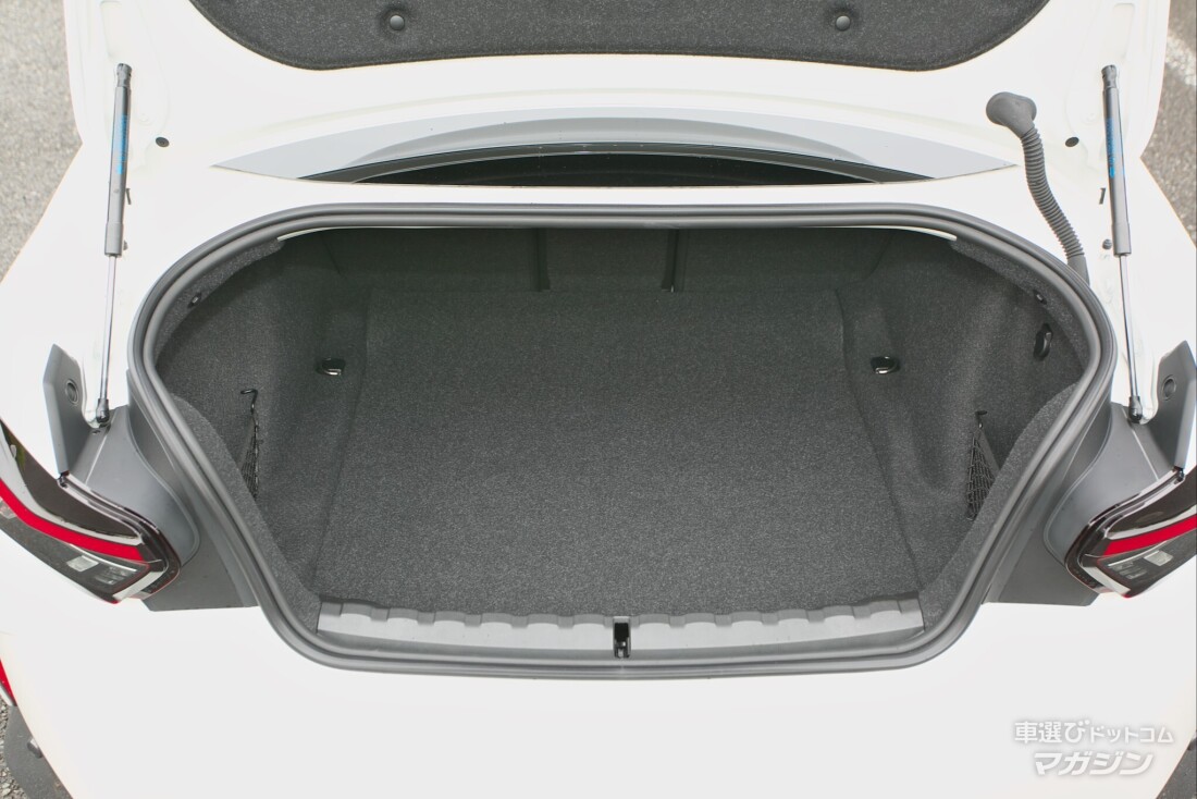 BMW 220iクーペ Mスポーツ